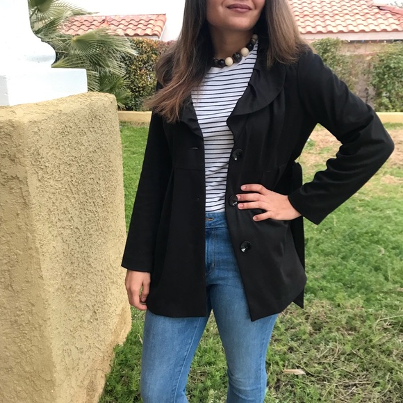 Black belted wrap coat with ruffles and buttons!🖤 - Picture 2 of 5